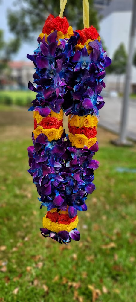 Special Garland (Blue Orchid)