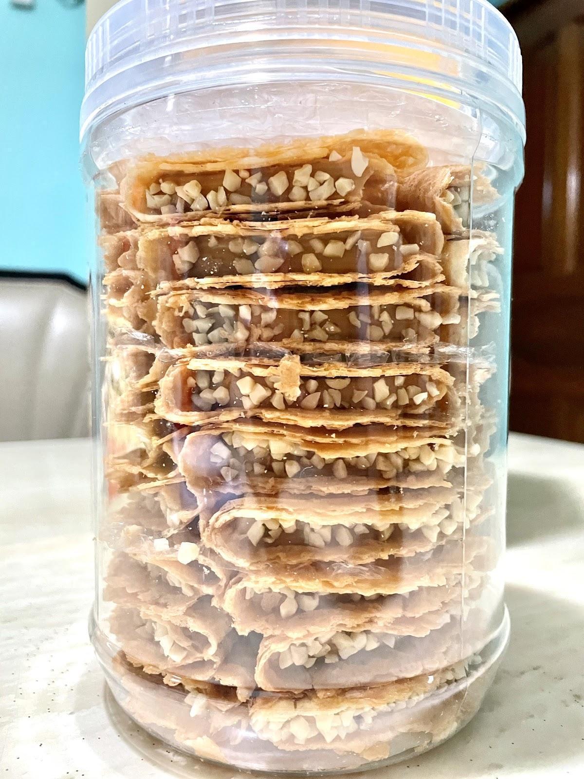 Peanut Butter w Almond Bits Kueh Kapit 花生酱杏仁蛋片 450g 