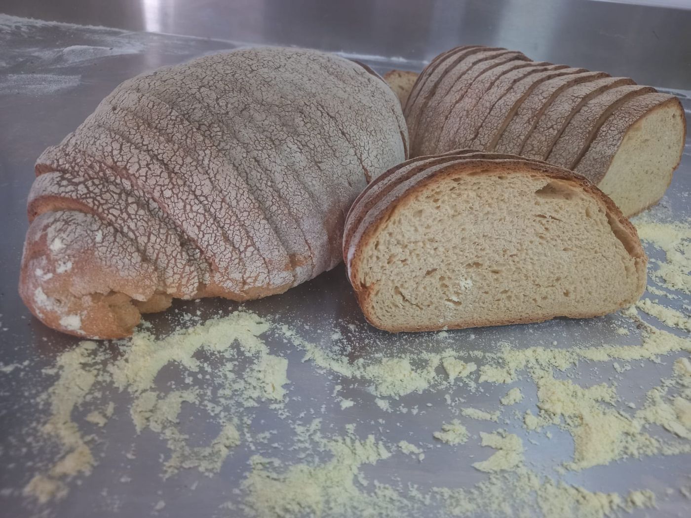 Pan Masa Madre Clasico 800g (Sourdough bread classic) 