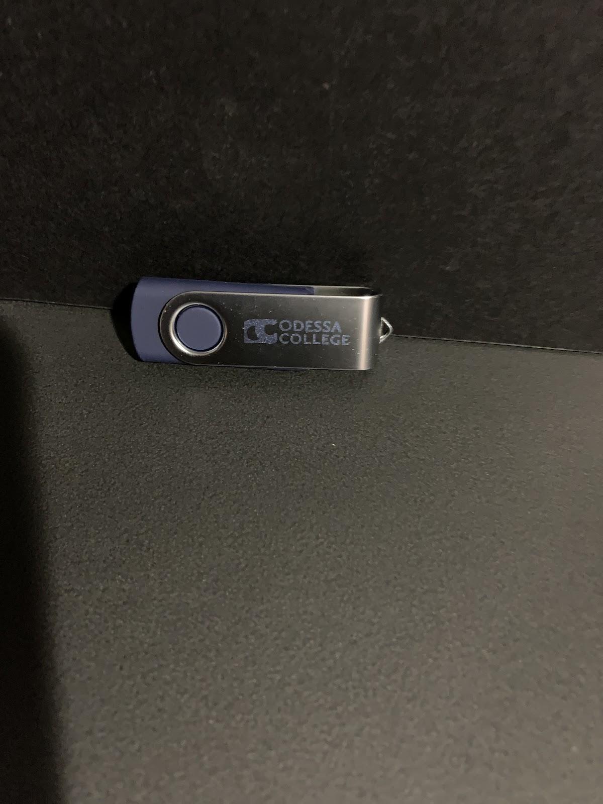 Odessa College 4GB Flash Drives (CLEARANCE SALE)