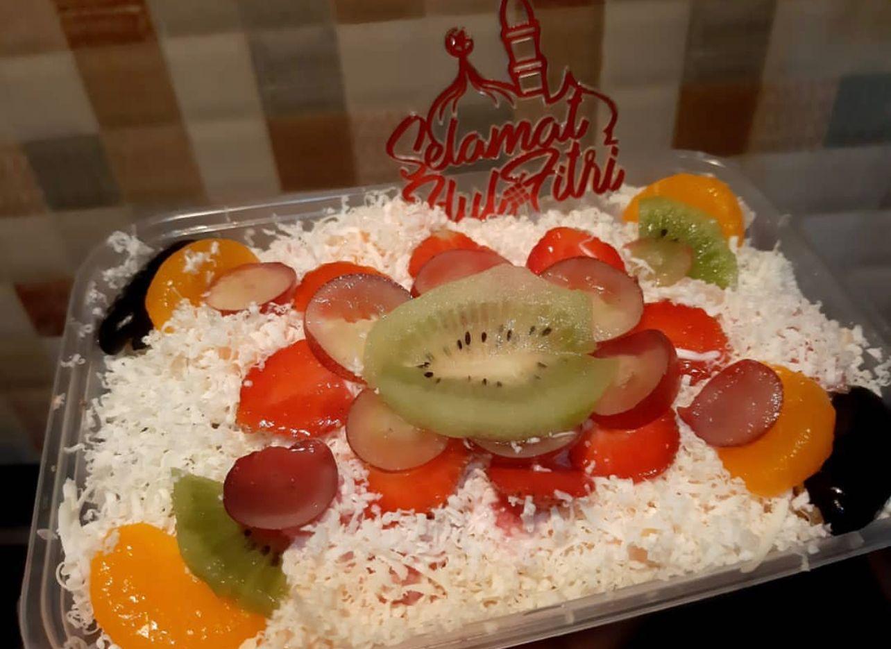 Medium Fruity Salad