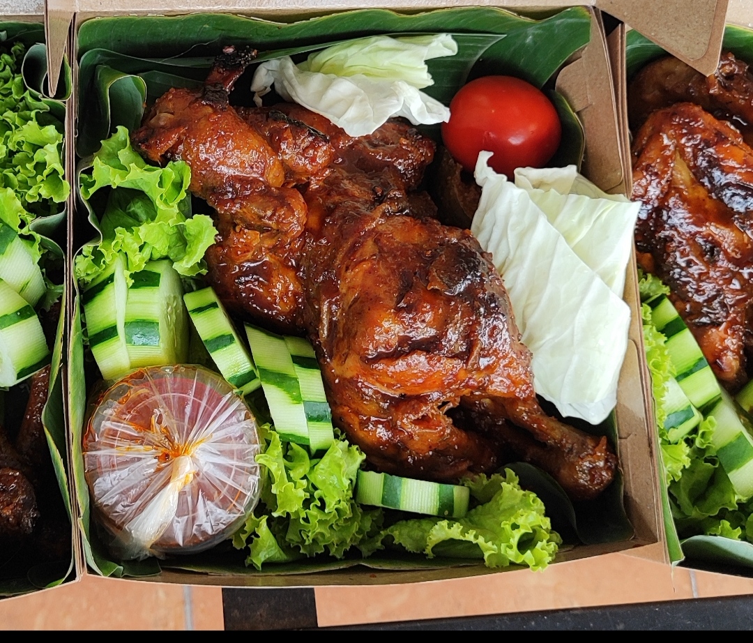 AYAM BAKAR KAMPUNG (1 EKOR)