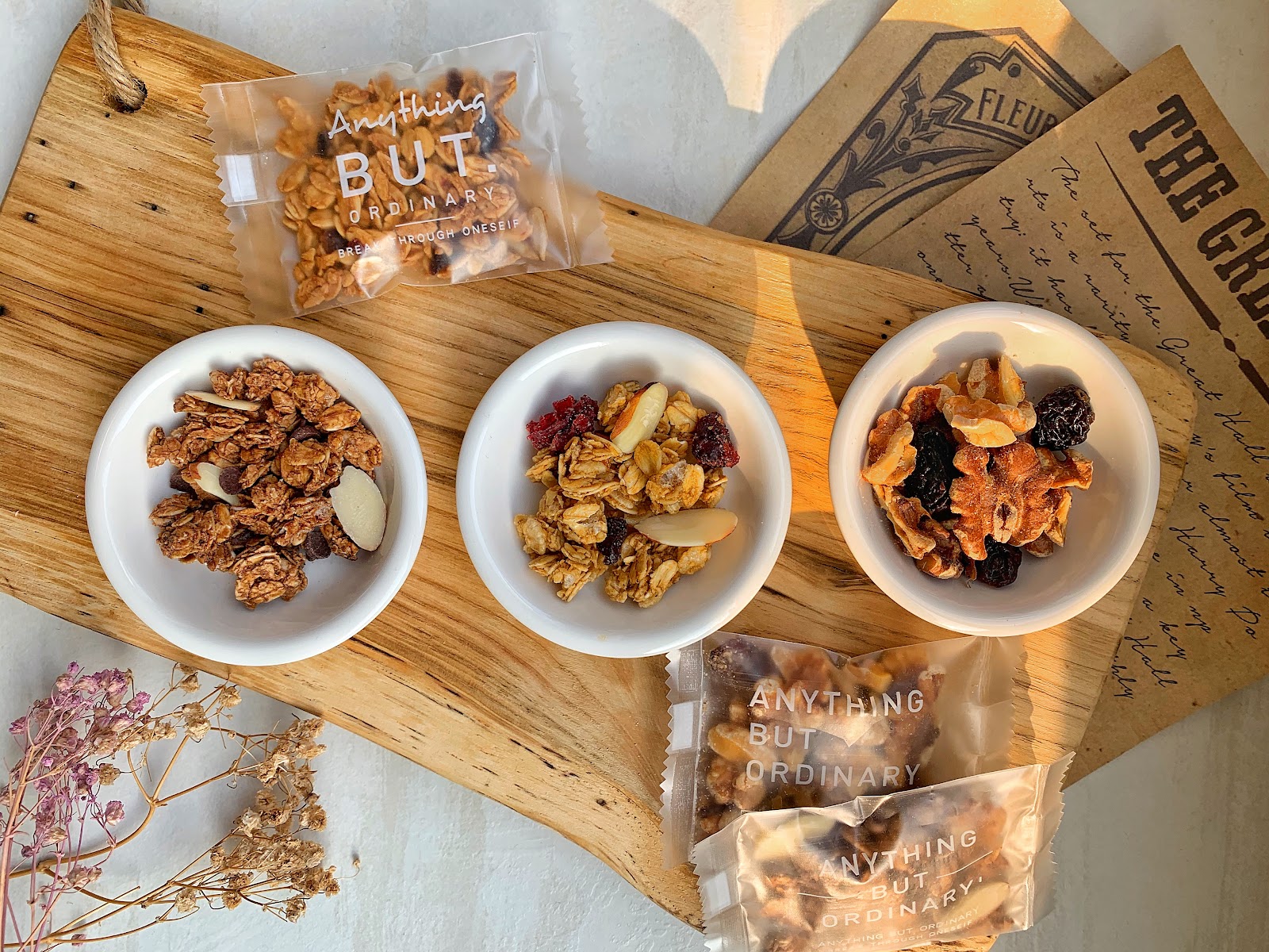  Nuts & Granola 堅果＆燕麥穀片 $15 ❰ 10g/小包裝 ❱