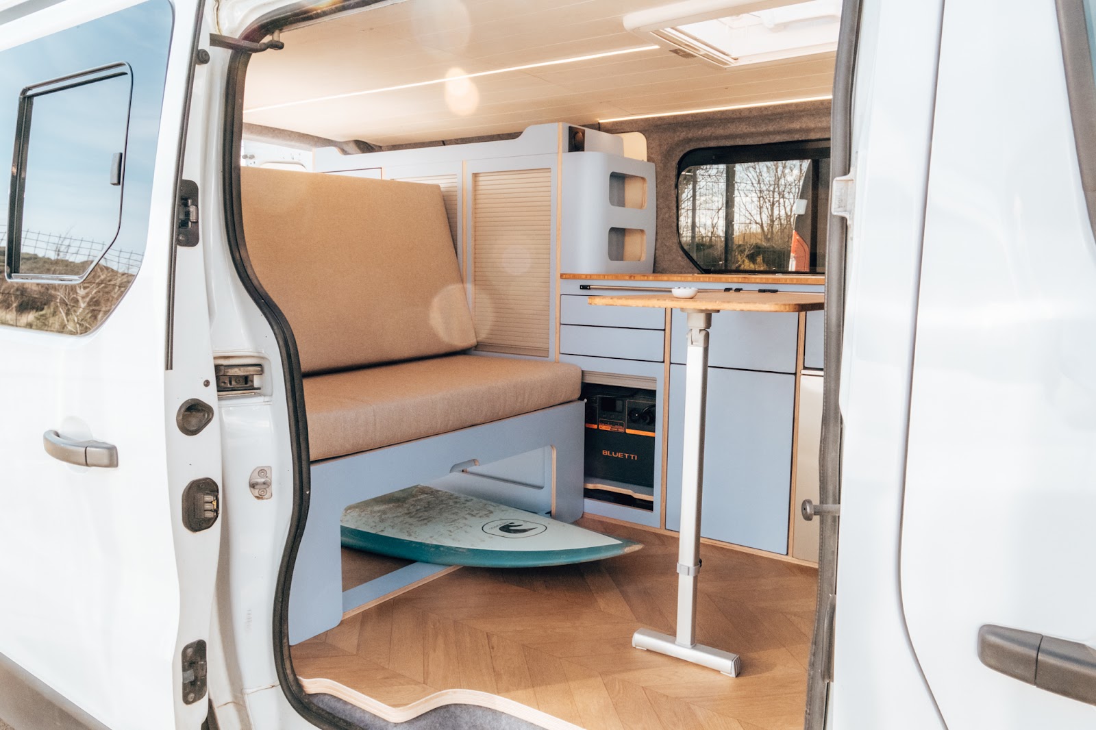 Pack mobilier latéral gauche + banquette surf (non homologuée route)