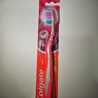 Colgate Toothbrush  Zigzag (Medium)