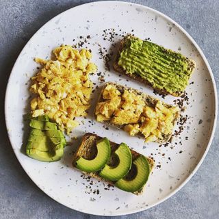 TOSTADITAS DE HARINA DE ALMENDRAS Y SEMILLAS (x 8u)