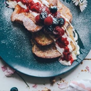 French Toast With Berries