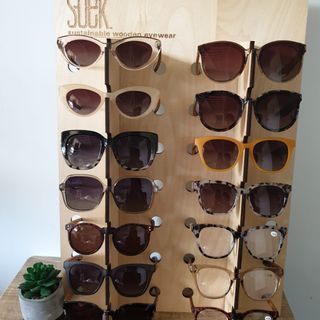 100 % Bamboo 14 sunglasses stand - ( RRP $31.50