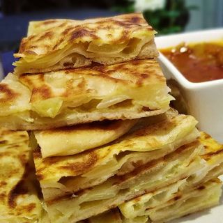 Roti telur bawang 