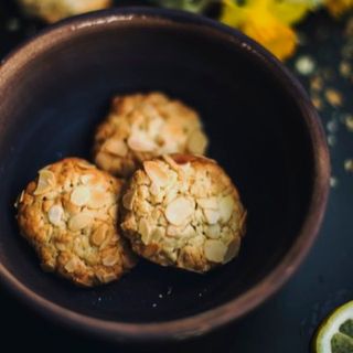 Almond Cookies