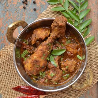 Chicken Chettinad with Parotta (Serves 2)