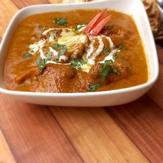 Butter Chicken with Lachha Paratha (Serves 2)