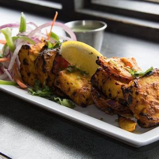 Ajwaini Paneer Tikka (500gms / 16-18 pcs)