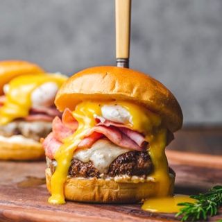 Eggs Benedict Burger