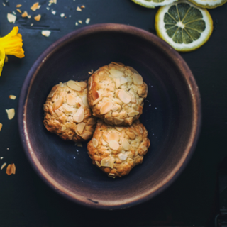 Almond cookies